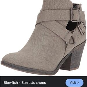 Blowfish women ankle booties size 9